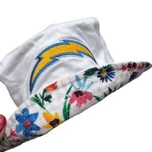 NWT Los Angeles LA Chargers NFL ‘47 Floral Lined Women’s Bucket Hat Cute Girly